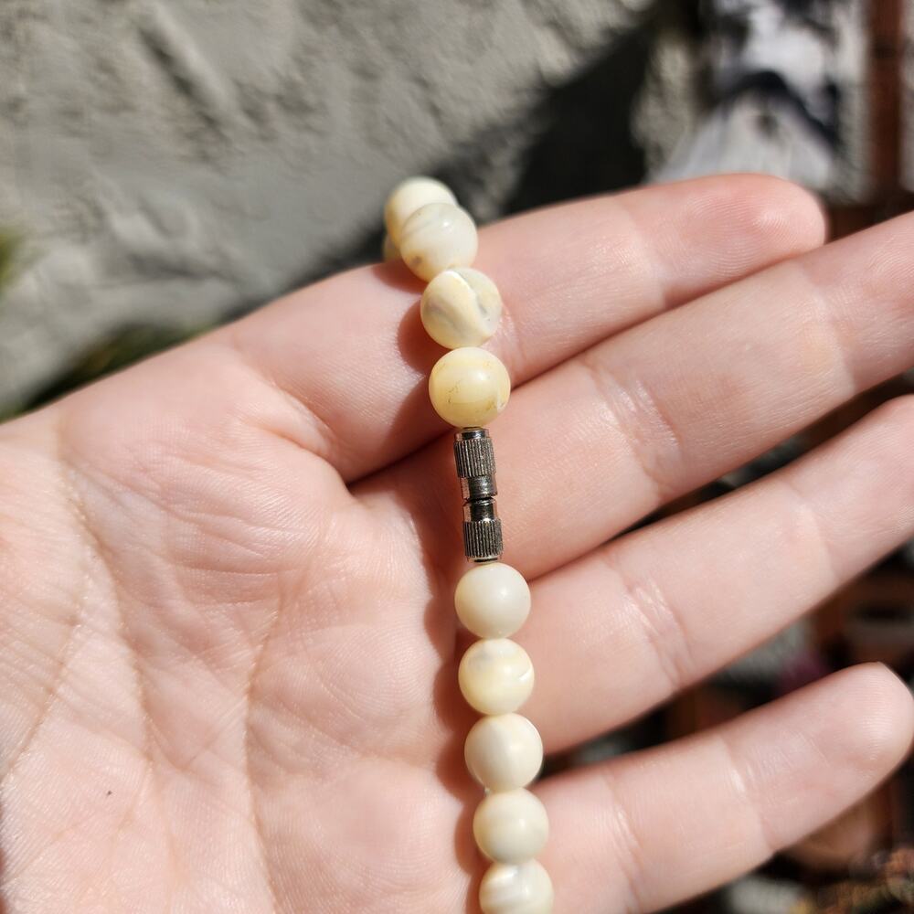 Vintage Balamuti Pearl Necklace MOP Shell Round Beaded Barrel Clasp 8mm - Picture 11 of 13